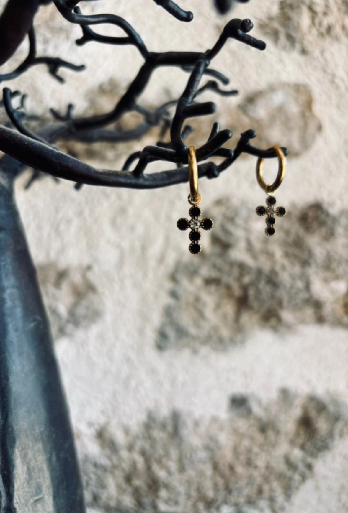 Boucles d’oreilles Léna - Mini créoles pampille croix