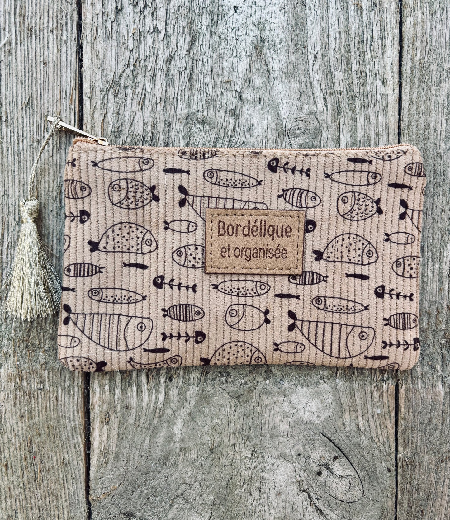 Pochette poisson – Bordélique et Organisée