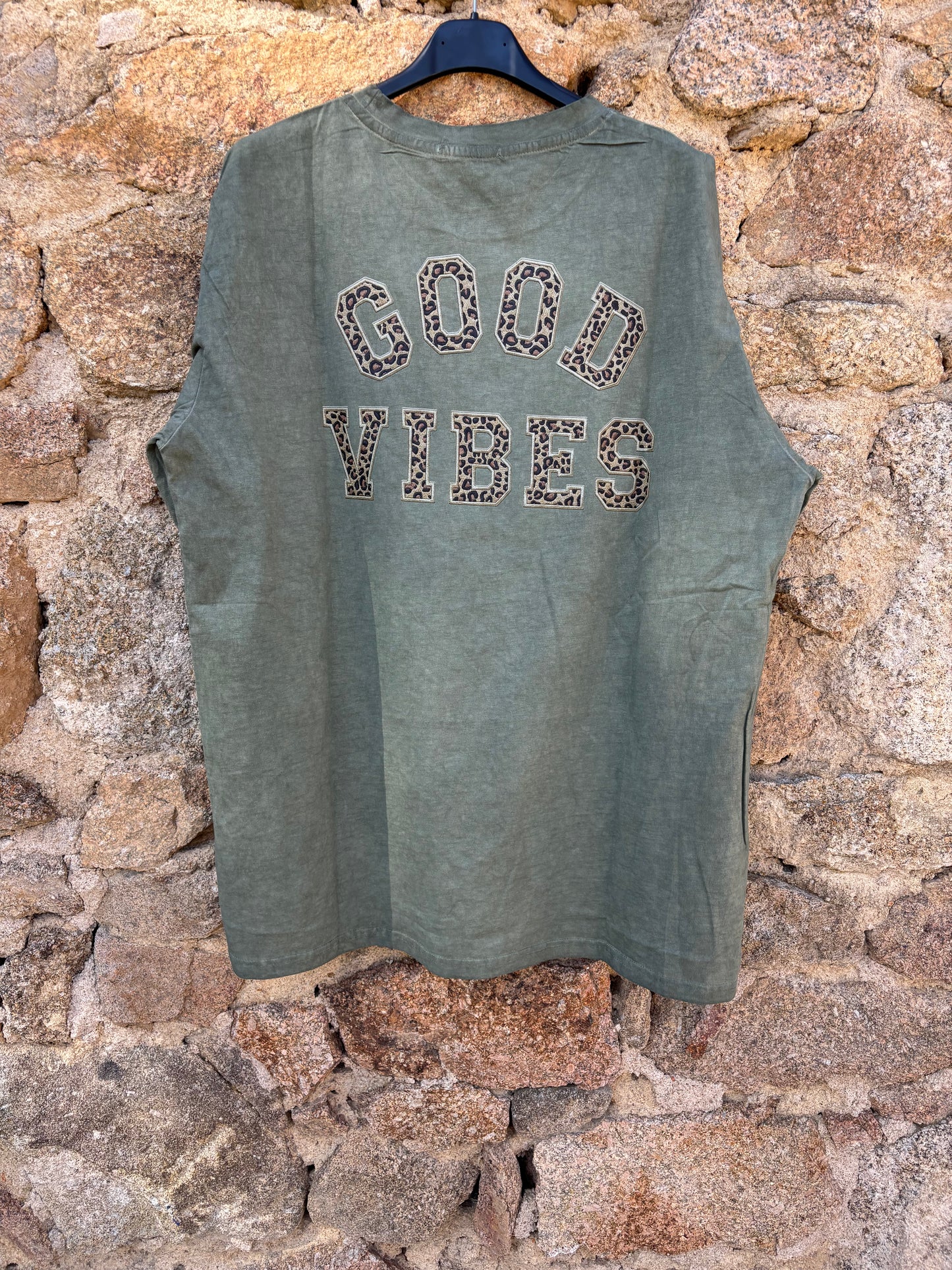 T-shirt Good Vibes • kaki léopard
