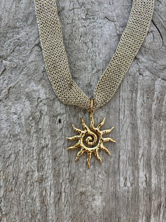 Cyra — Collier soleil spirale