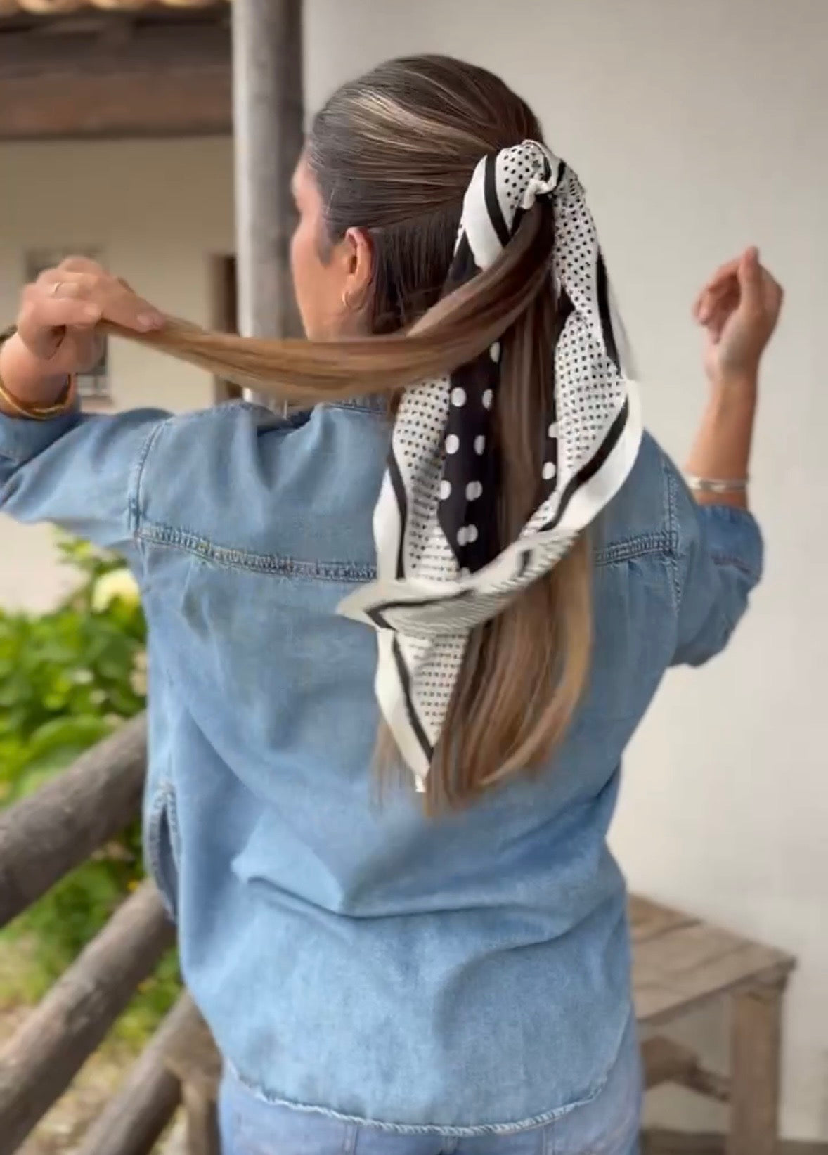 Bandana foulard noir à pois blanc satiné