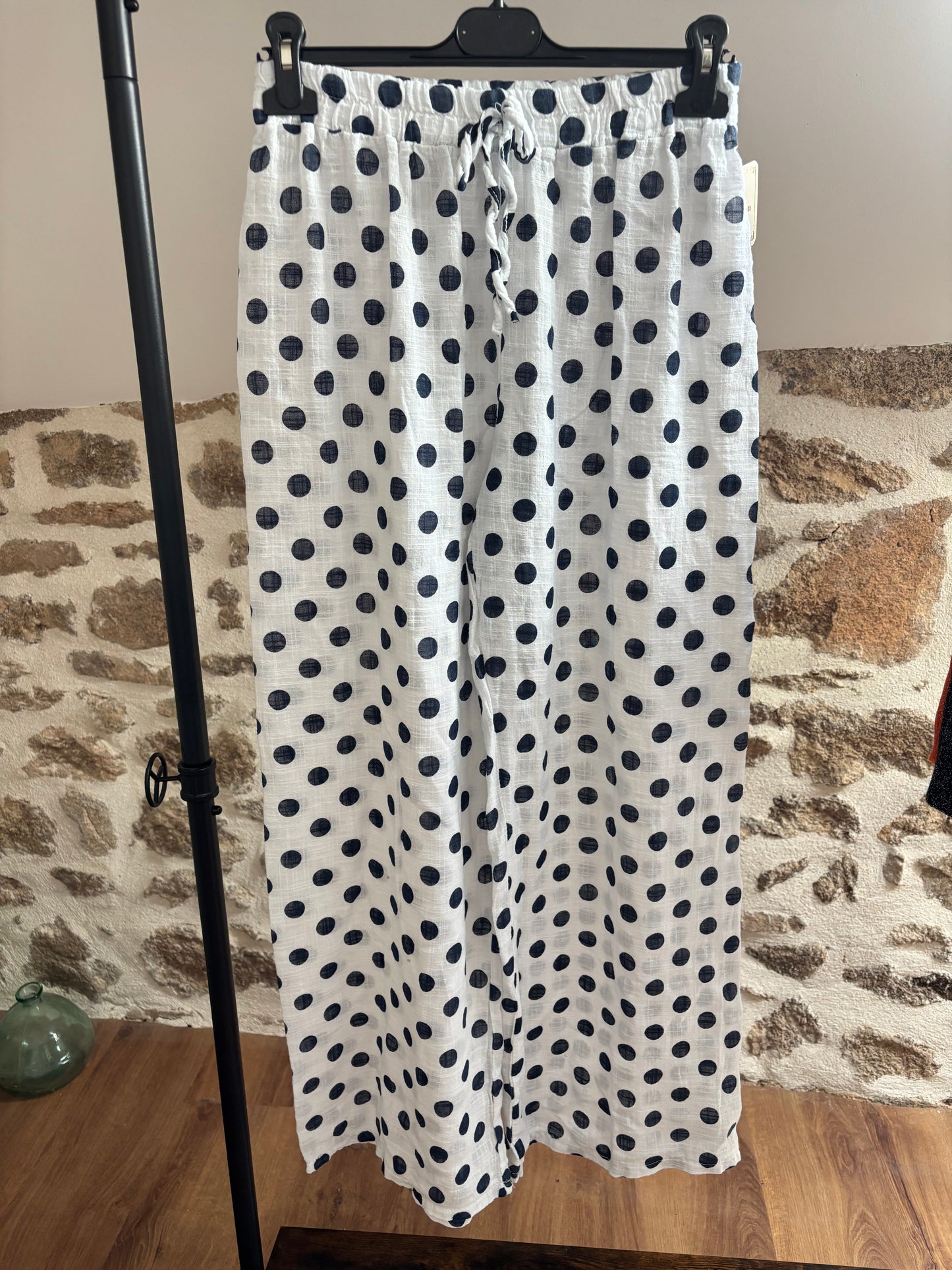 Pantalon à pois • blanc & bleu marine