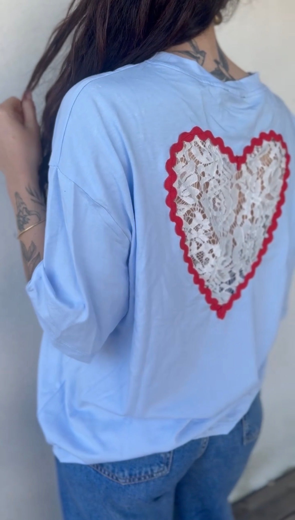T-shirt LOVE • coeur dentelle bleu